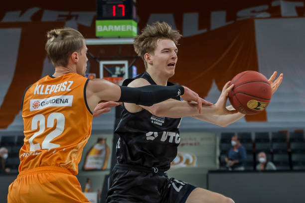 上国际舞台 上国际舞台